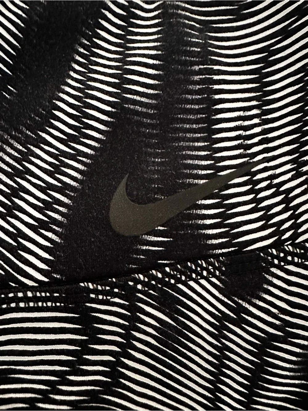 Nike Women's Dri Fit Legendary Waves Running Leggings Size S